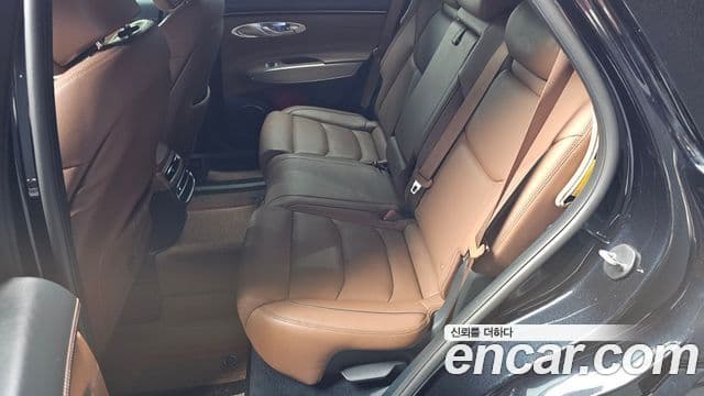 Genesis GV70 2021 — ფოტო 23/34