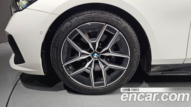 BMW 5 Series 2024 — Şəkil 5/20