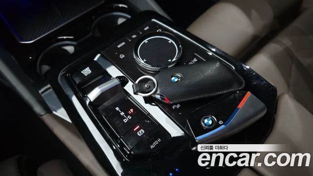 BMW 5 Series 2024 — Şəkil 9/20