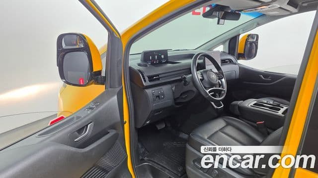 Hyundai Staria 2024 — ფოტო 10/20