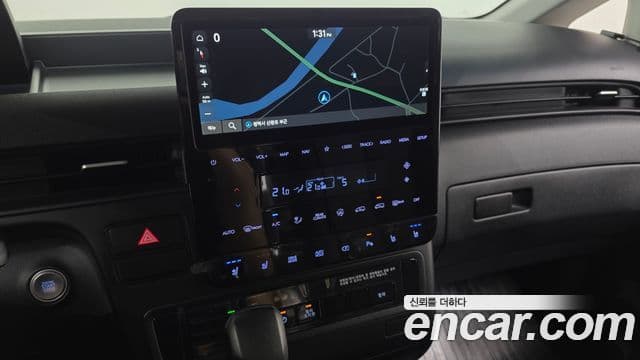Hyundai Staria 2024 — ფოტო 14/20