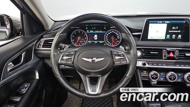Genesis G70 2018 — Şəkil 13/20