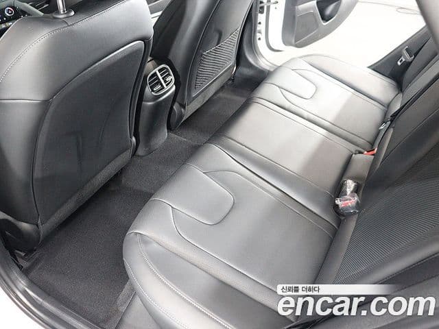 Hyundai Avante 2021 — ფოტო 15/20