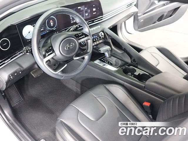 Hyundai Avante 2021 — ფოტო 16/20