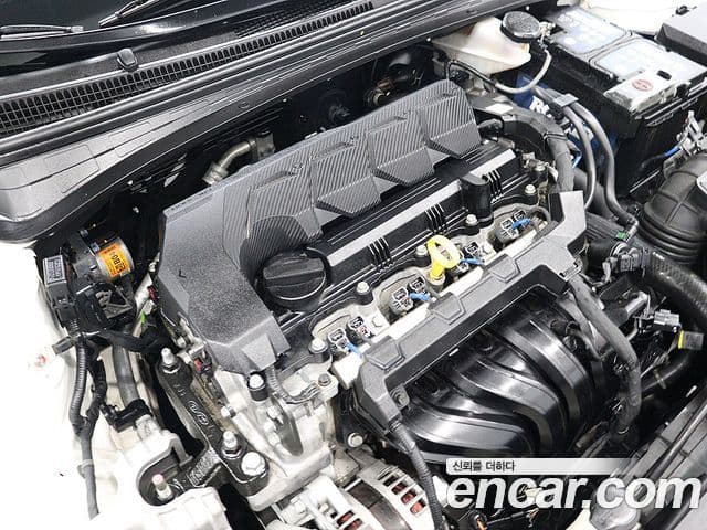 Hyundai Avante 2021 — ფოტო 19/20