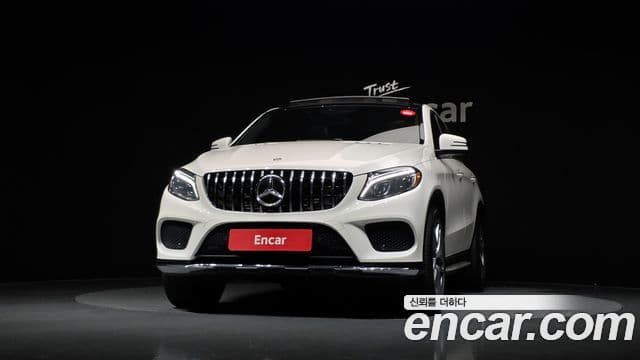 Mercedes-Benz GLE-Class 2018 — Şəkil 3/20