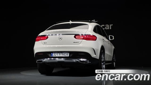 Mercedes-Benz GLE-Class 2018 — Şəkil 4/20