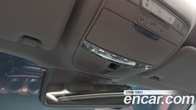 Mercedes-Benz E-Class 2018 — ფოტო 19/20