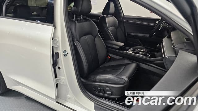 Kia K5 2025 — Şəkil 12/20