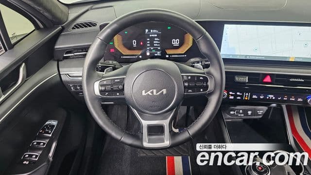 Kia K5 2025 — Şəkil 13/20