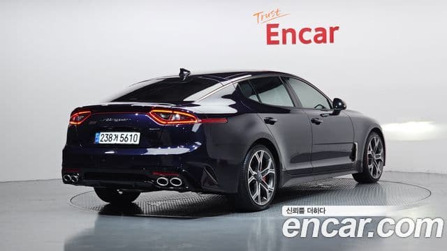 Kia Stinger 2019 — Фото 2/20