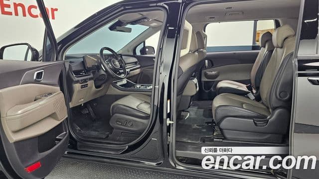 Kia Carnival 2024 — Şəkil 17/20