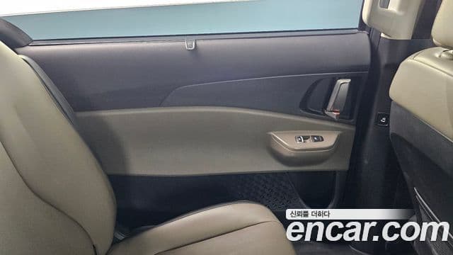 Kia Carnival 2024 — Photo 27/32