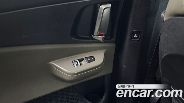 Kia Carnival 2024 — Photo 8/32