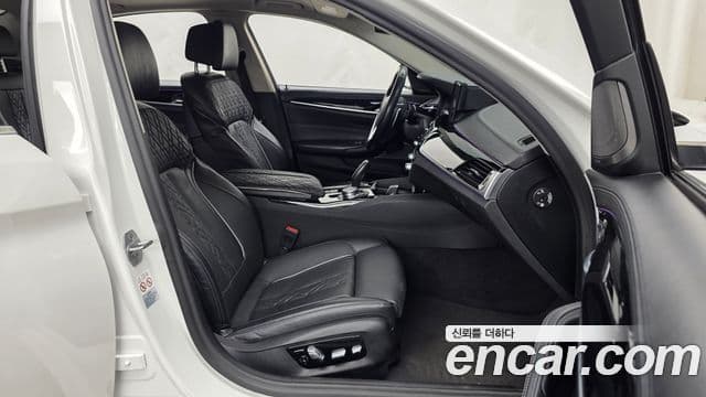 BMW 5 Series 2020 — Şəkil 11/20