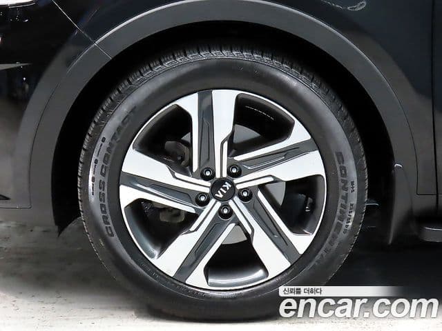 Kia Sorento 2020 — ფოტო 19/20