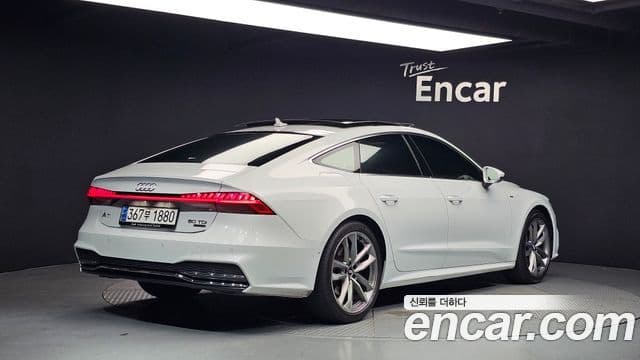 Audi A7 2020 — ფოტო 2/20