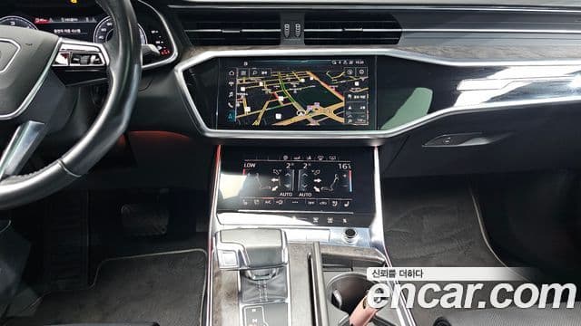 Audi A7 2020 — ფოტო 13/20