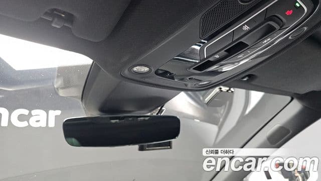 Audi A7 2020 — ფოტო 15/20