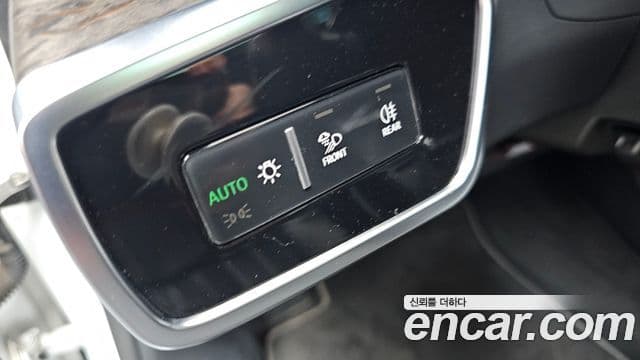 Audi A7 2020 — ფოტო 16/20