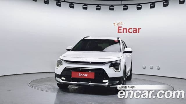 Kia Niro 2022 — Фото 3/20