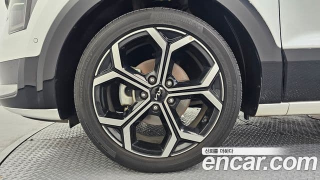 Kia Niro 2022 — Фото 5/20