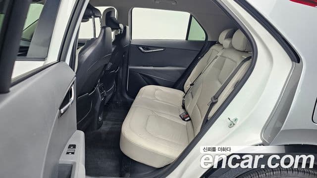 Kia Niro 2022 — Фото 11/20