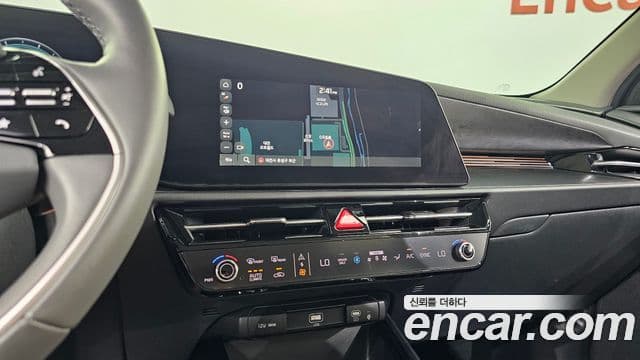 Kia Niro 2022 — Фото 13/20