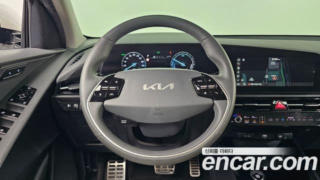 Kia Niro 2022 — Фото 14/20