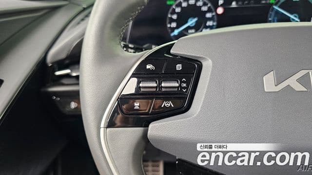 Kia Niro 2022 — Фото 17/20