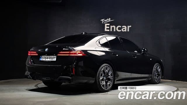 BMW 5 Series 2025 — Şəkil 2/20
