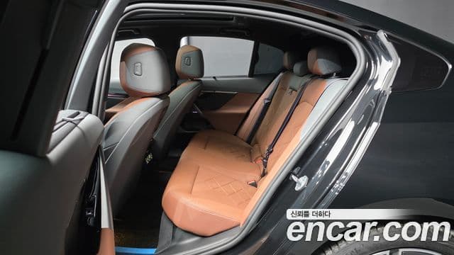 BMW 5 Series 2025 — Şəkil 12/20