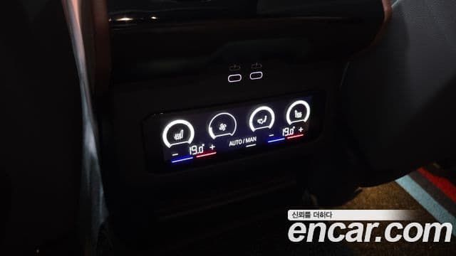 BMW 5 Series 2025 — Photo 15/31
