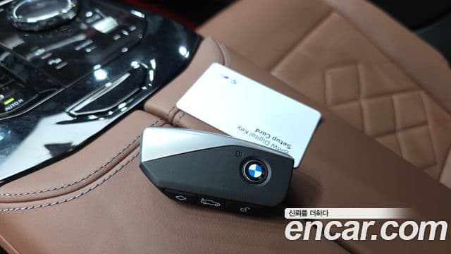 BMW 5 Series 2025 — Photo 29/31