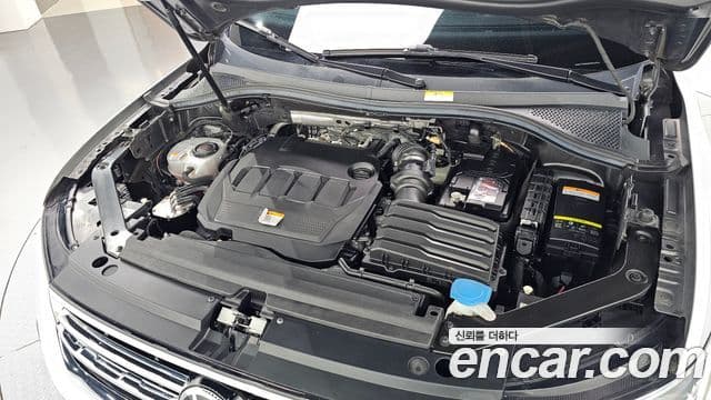 Volkswagen Tiguan 2022 — Şəkil 6/20