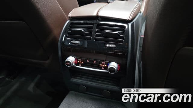 BMW 5 Series 2018 — Şəkil 19/20