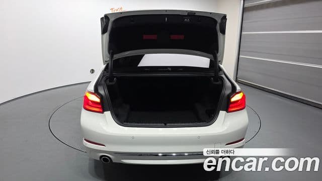 BMW 5 Series 2018 — Şəkil 20/20
