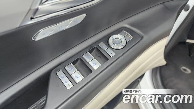 Genesis GV80 2022 — Şəkil 32/34