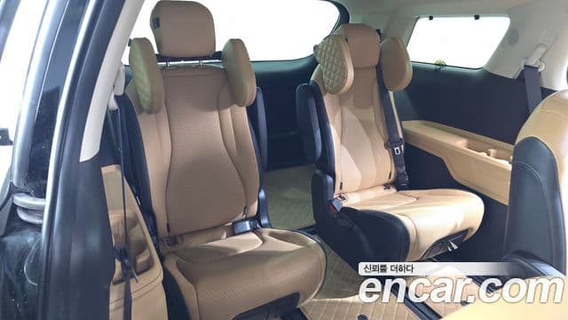 Kia Carnival 2022 — ფოტო 12/20