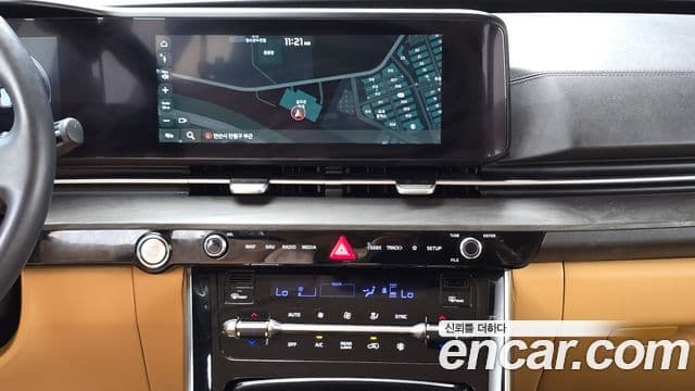 Kia Carnival 2022 — ფოტო 14/20