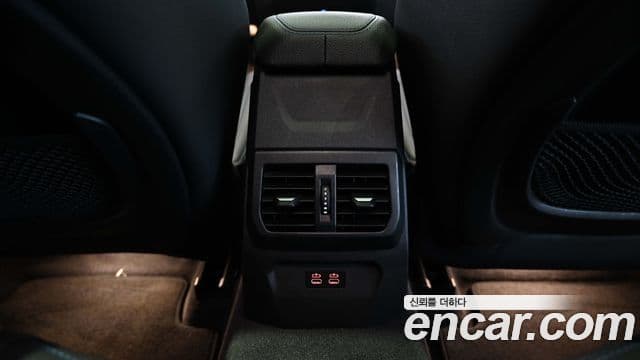 BMW 1 Series 2023 — ფოტო 16/20