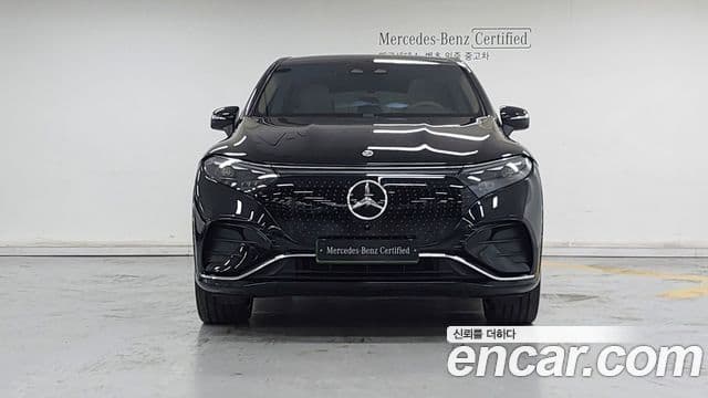 Mercedes-Benz EQS SUV 2023 — ფოტო 8/18