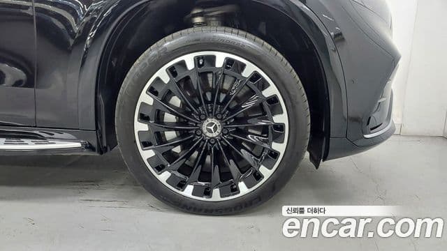 Mercedes-Benz EQS SUV 2023 — ფოტო 6/18