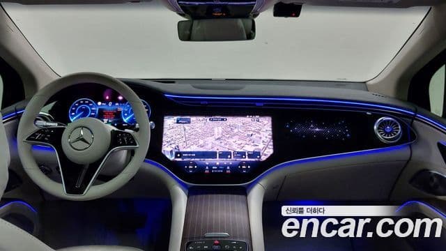 Mercedes-Benz EQS SUV 2023 — ფოტო 1/18