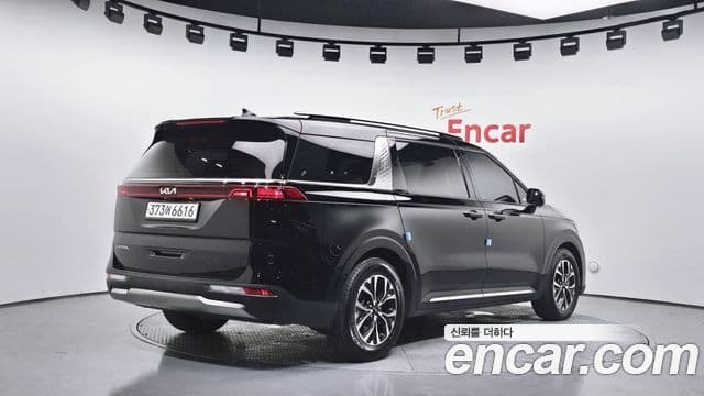 Kia Carnival 2023 — Şəkil 2/20