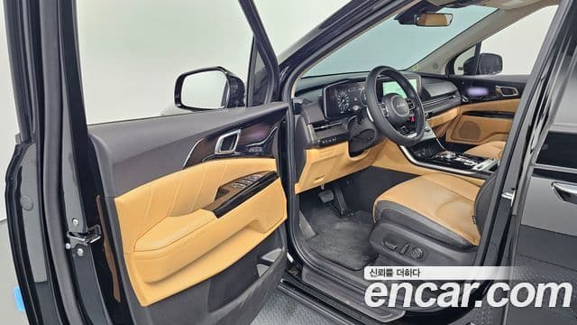 Kia Carnival 2023 — Şəkil 10/20