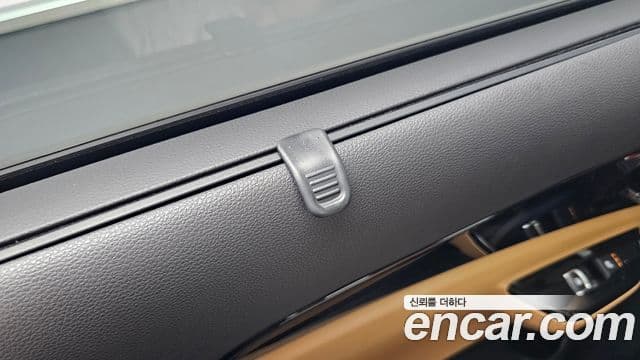 Kia Carnival 2023 — Şəkil 16/20