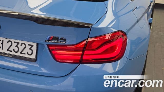 BMW M4 2019 — Photo 30/31