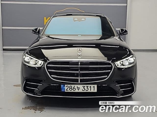 Mercedes-Benz S-Class 2021 — Photo 9/18