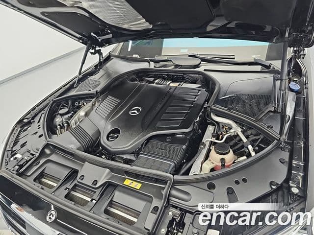 Mercedes-Benz S-Class 2021 — Photo 2/18